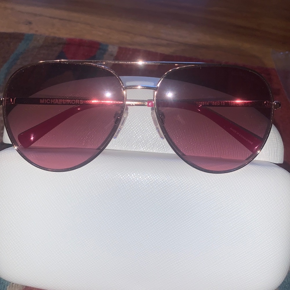 NWT 💖Michael Kors Rodinara  aviator sunglasses💖🕶😎